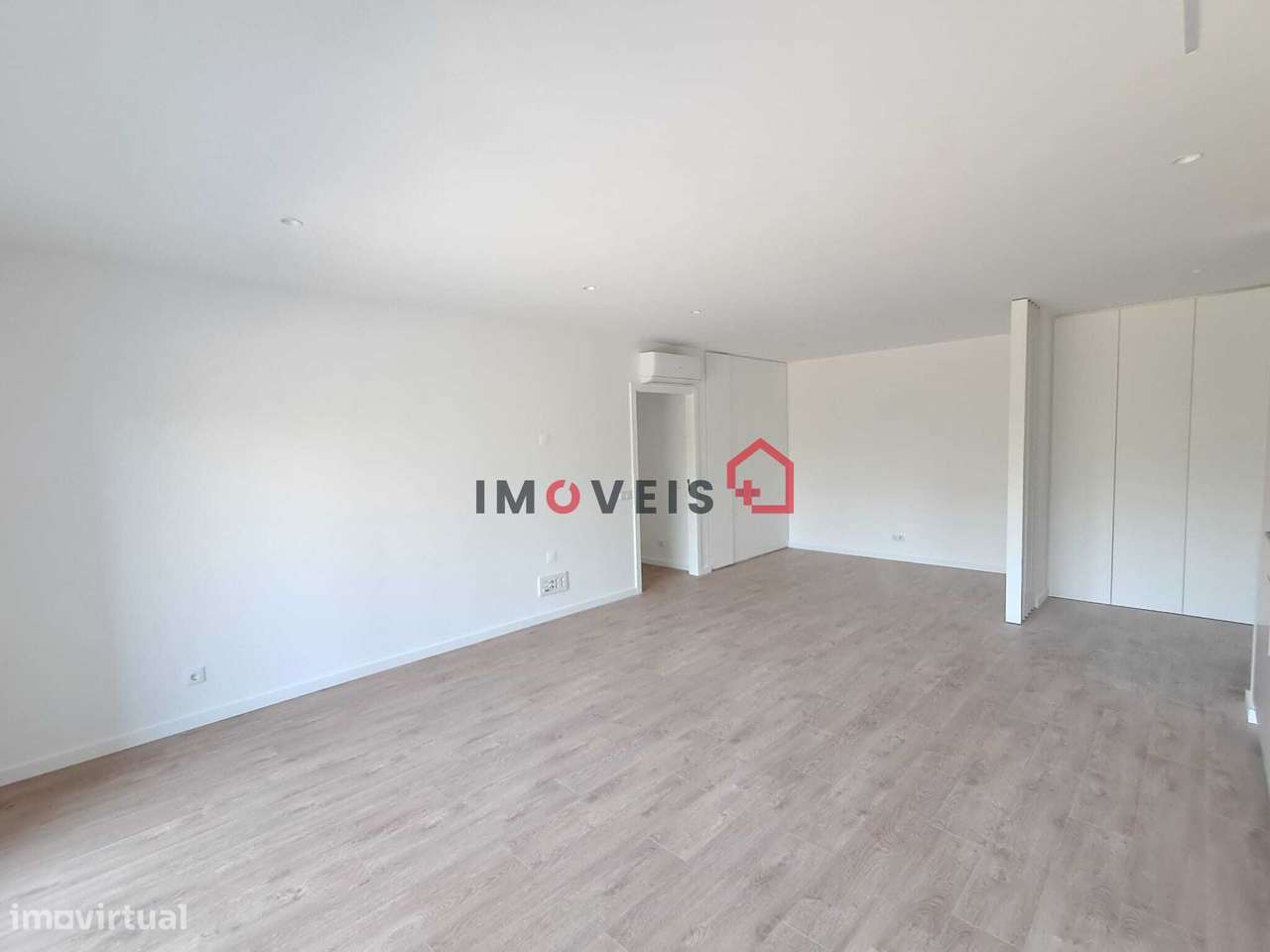 APARTAMENTO T2 NOVO – URBANIZAÇÃO SANTA CLARA - Grande imagem: 4/16