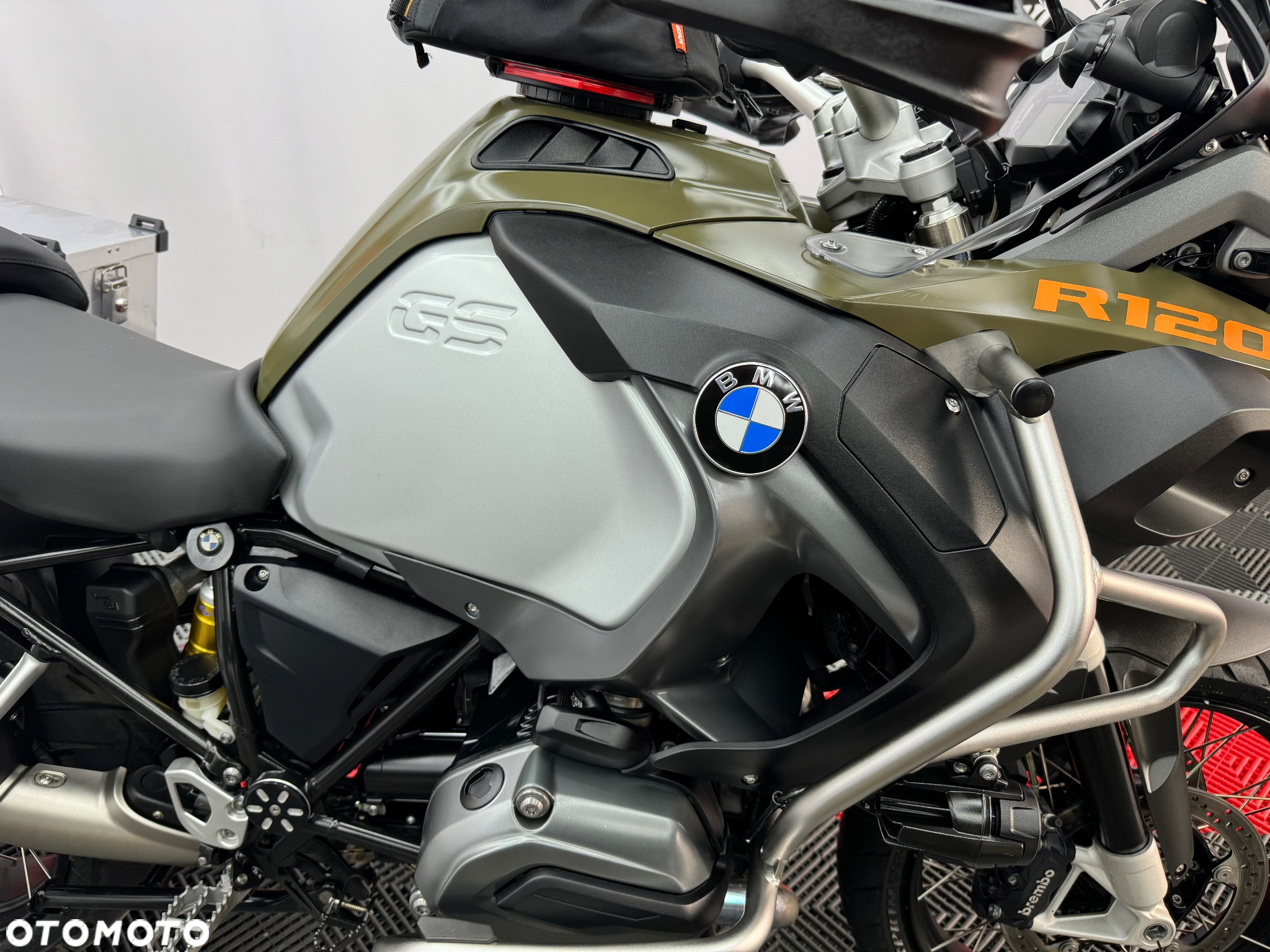 BMW R - 16