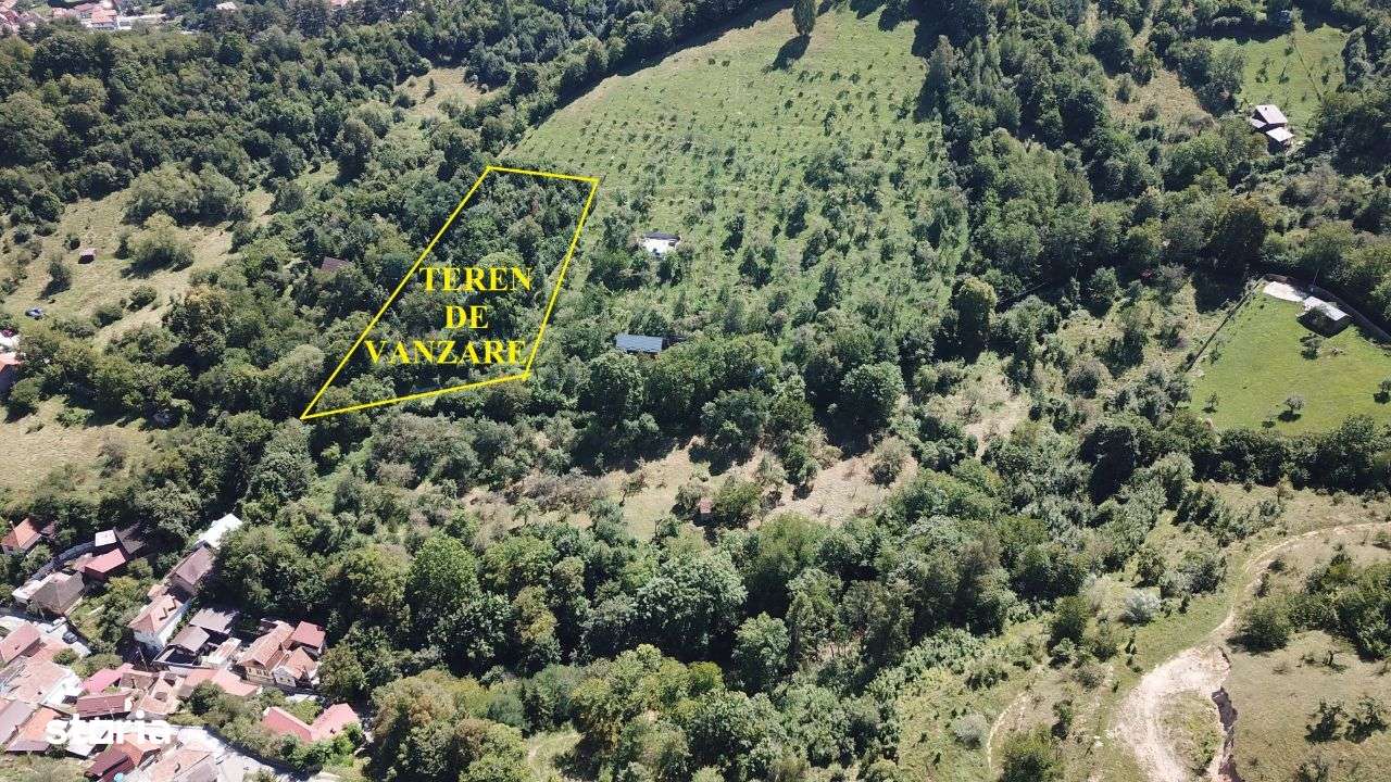 Teren in Scheii Brasovului inconjurat de natura - Imagine principală: 4/10
