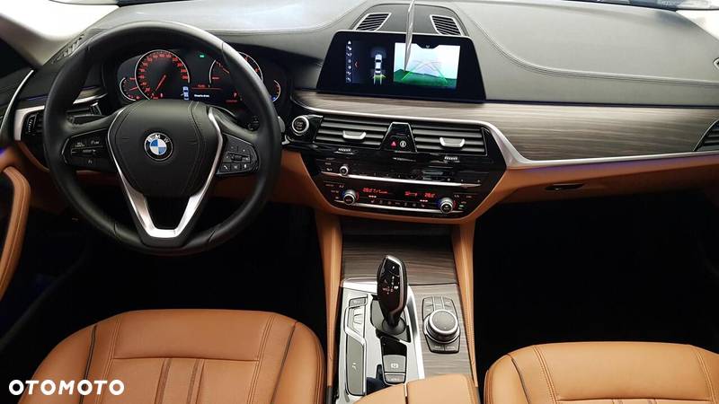 BMW Seria 5 520d xDrive Luxury Line - 24