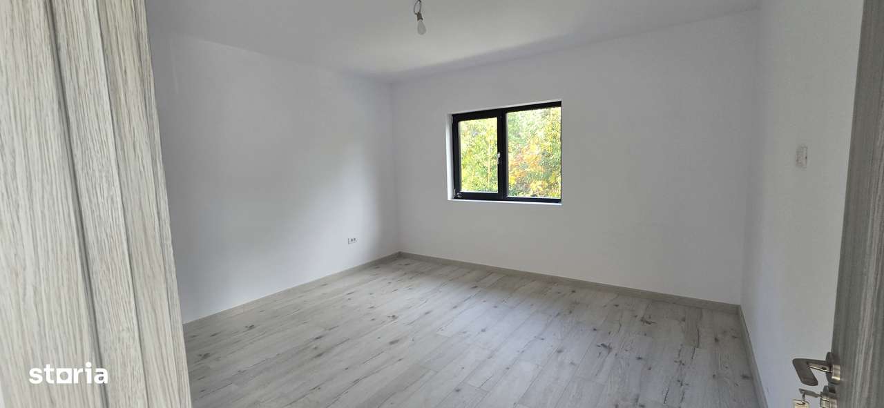 Casă 4 camere , Asfalt, toate utilitățile-2