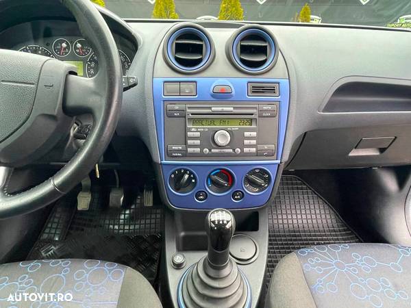 Ford Fiesta 1.3i Ambiente - 8