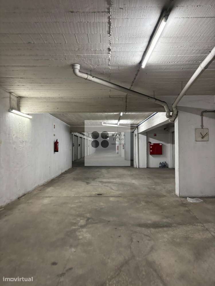 Arrendamento Garagem para 1 Carro, Zona calma, Oportunidade! - Grande imagem: 5/5