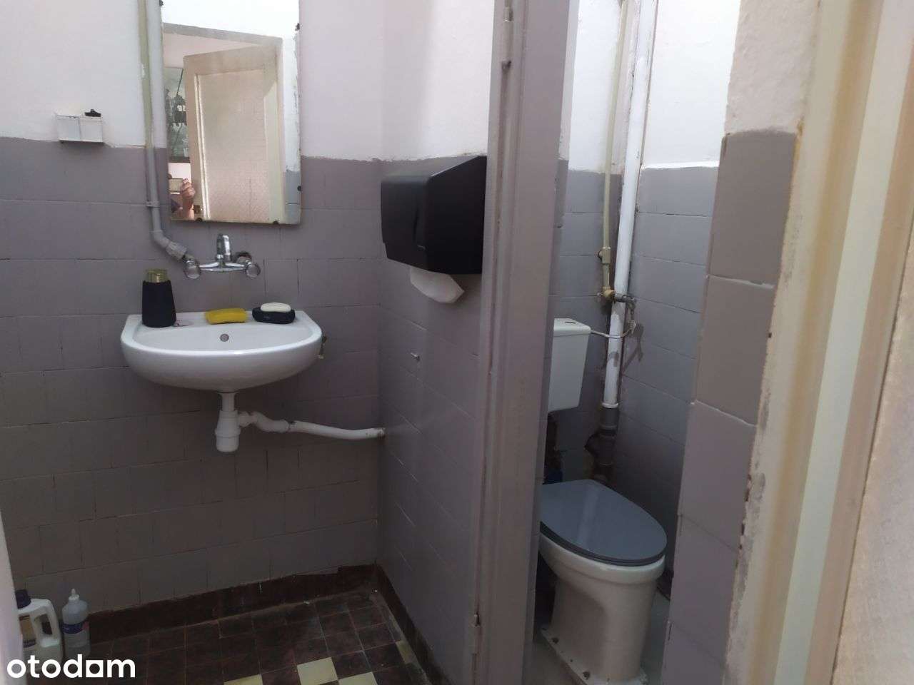 Przestronny lokal na sprzedaż z dobrą dostępnością - Pełny obrazek: 4/9