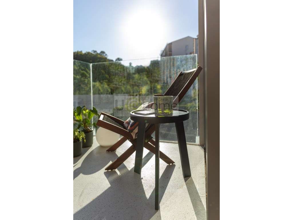 Estúdio em condomínio com piscina na avenida da Liberdade-9