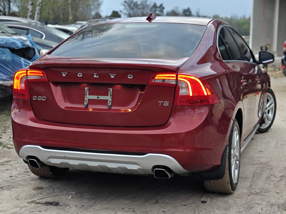 Volvo S60 II 2.5 T5 2012