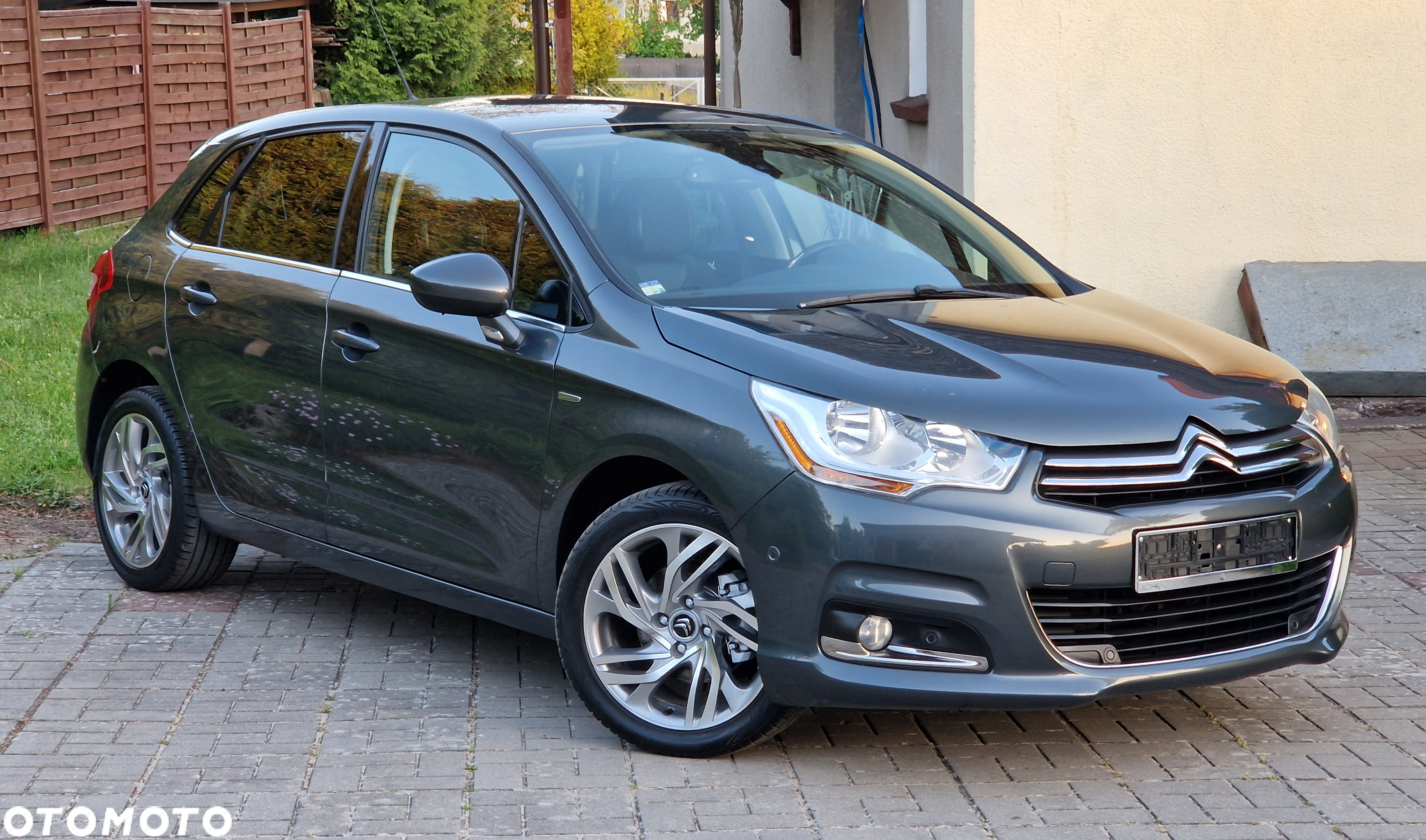 Citroën C4 e-HDi 110 Exclusive - 38