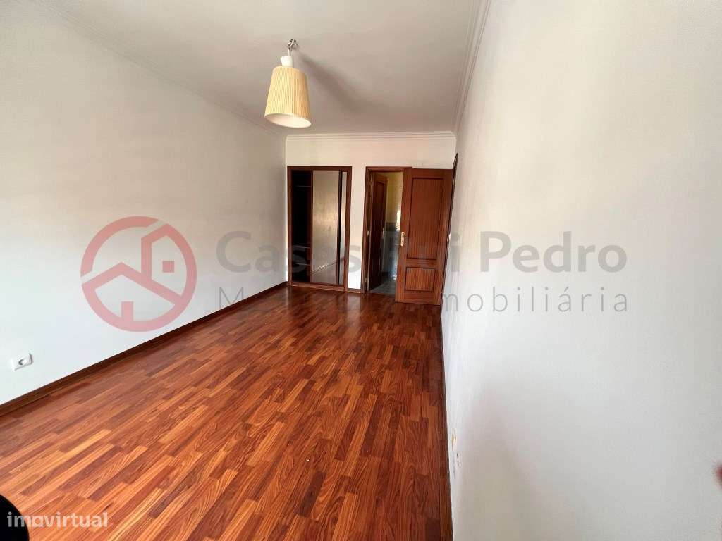 Apartamento T3 com garagem e arrecadação em Santa Marta do Pinhal, ...-30
