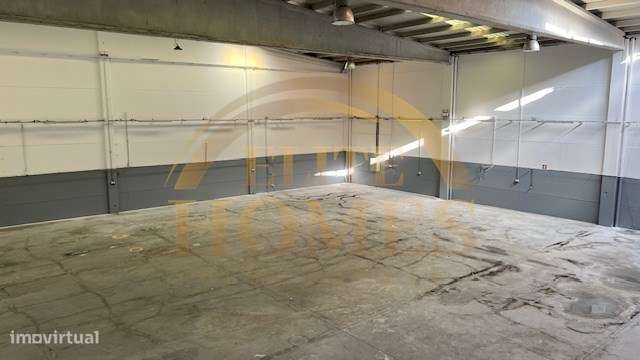 Armazém para venda na Quinta do Anjo.-33