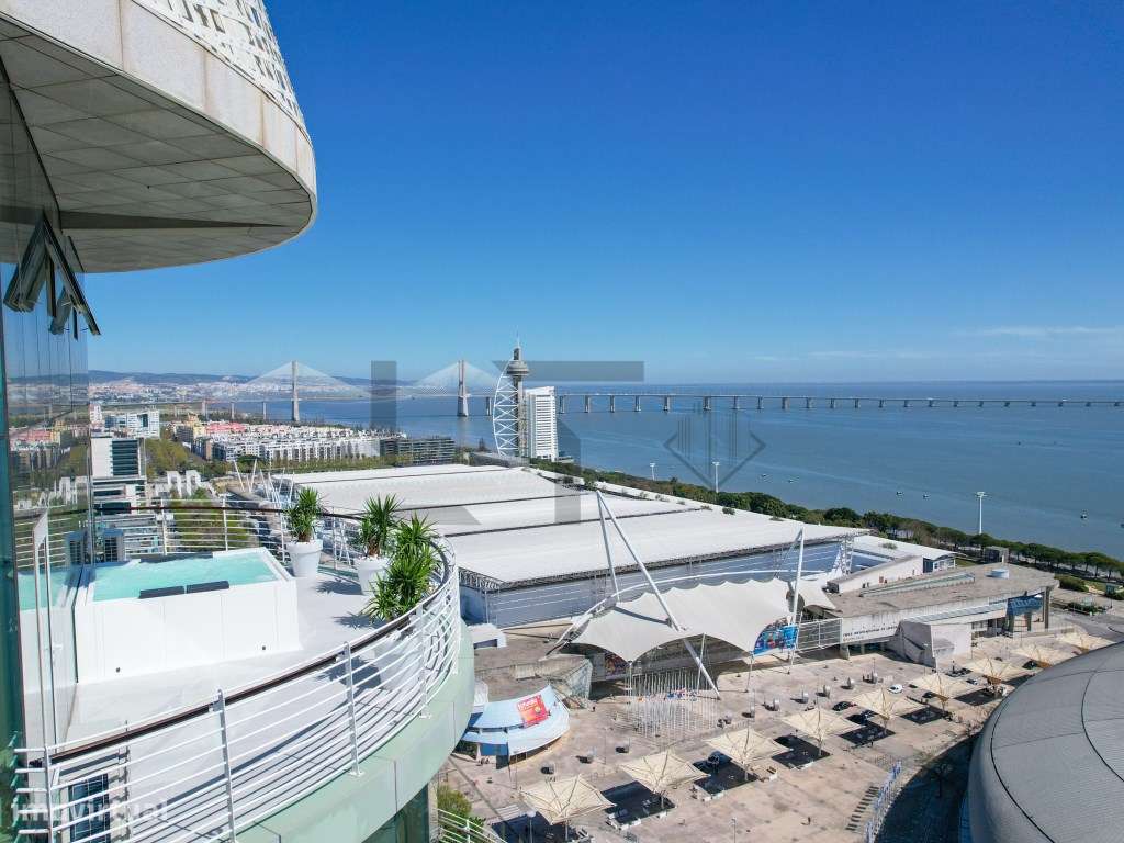 Apartamento Penthouse T3 Duplex com Vista Total de Rio para Arrenda... - Grande imagem: 5/57