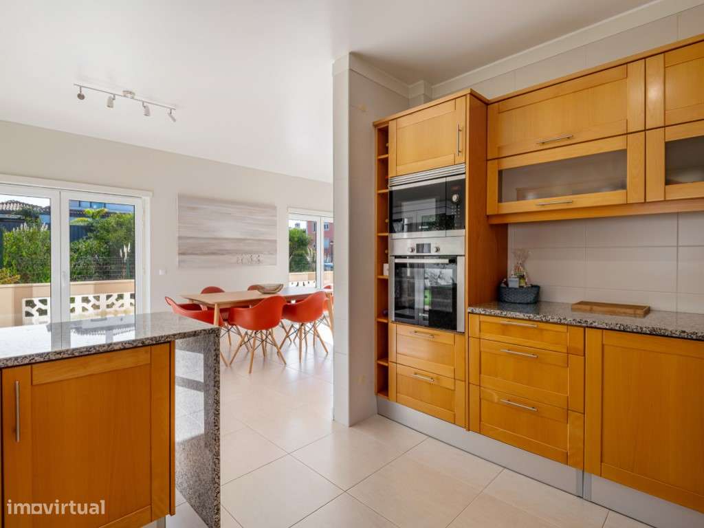Moradia T3 com piscina, jardim, garagem e vista no Praia d'el Rey B...-11