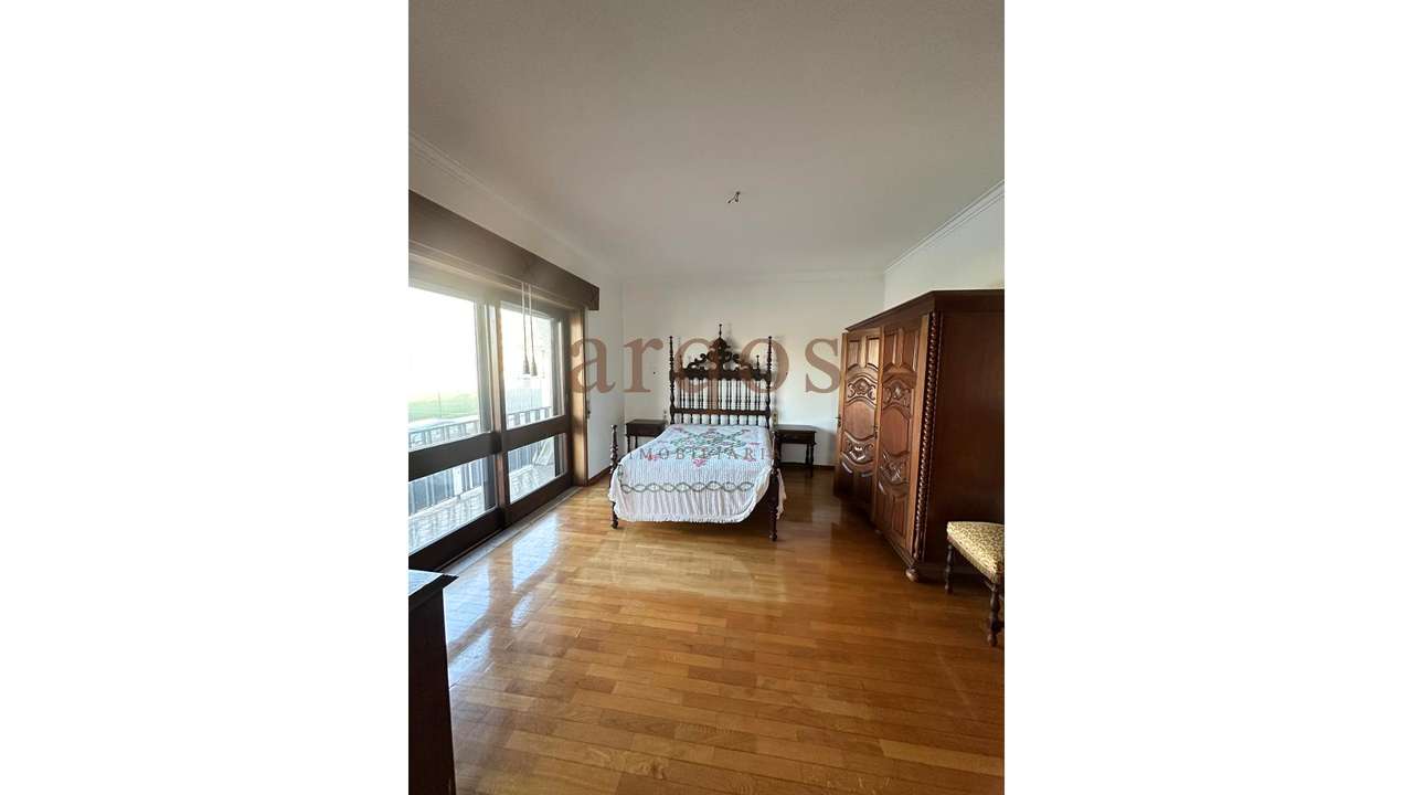 Moradia Isolada T4+1 em Lourosa-19