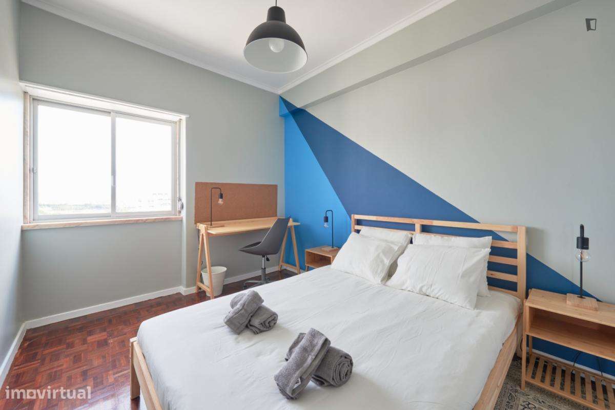 Quarto - localizado em Olaias Lisbon - Grande imagem: 4/9