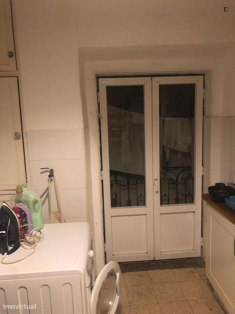 Quarto - localizado em São Bento Lisbon - Grande imagem: 4/8