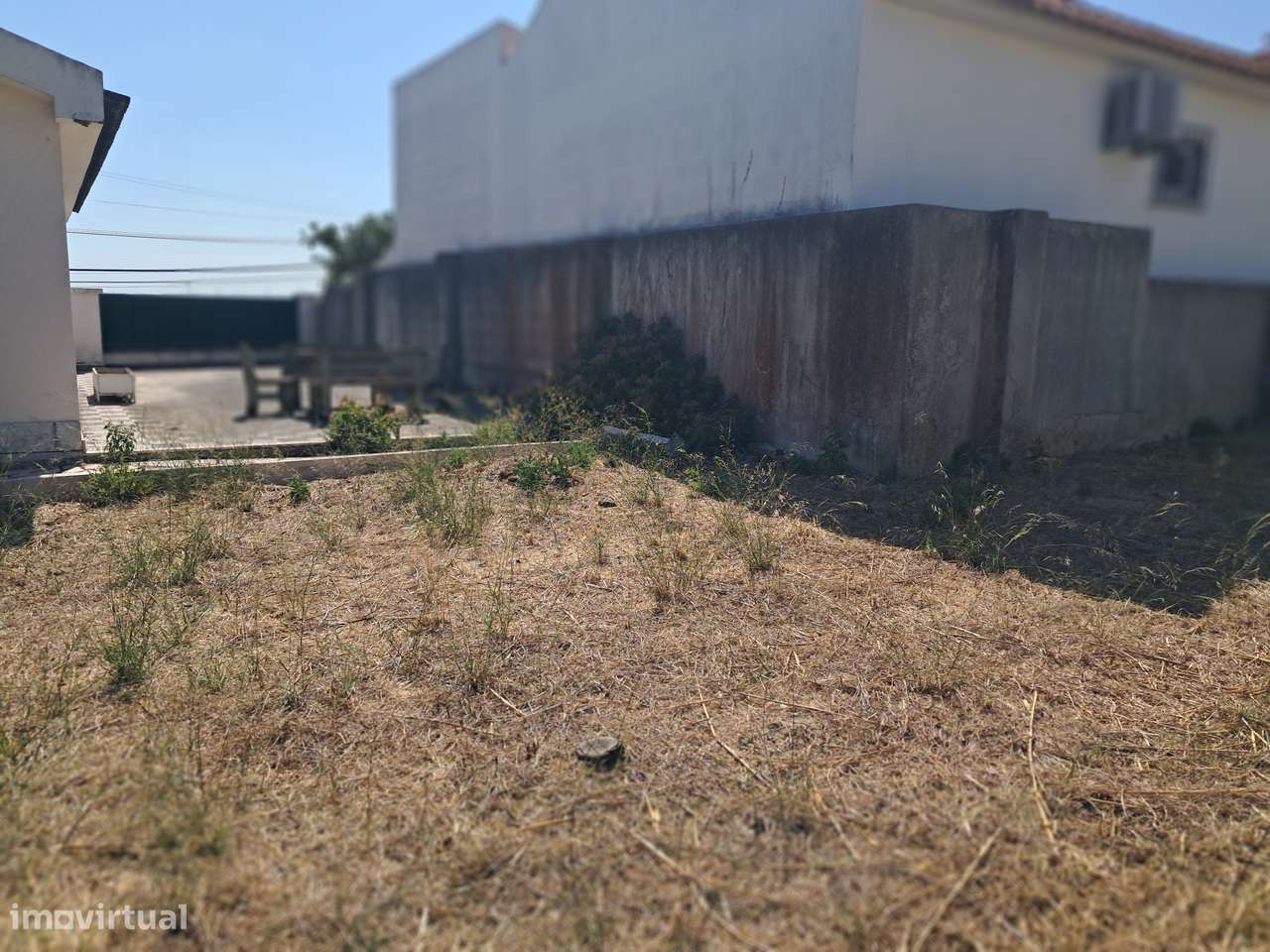 2 MORADIAS Independentes T6 e T1 com , Garagem, Jardim, Terreno ,Adega-25