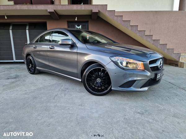 Mercedes-Benz CLA 220 CDI 7G-DCT AMG Line - 8