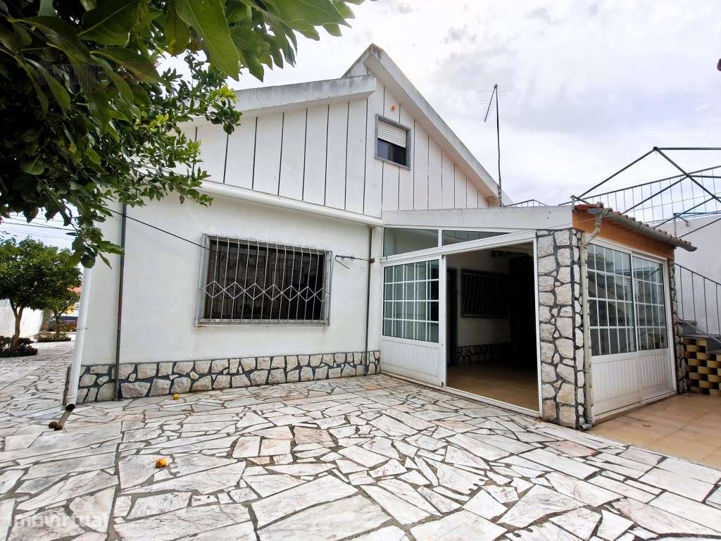 Fantástica Moradia Isolada T3 com Sótão, Cave e Churrasqueira em Qu...-24