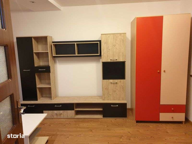 Garsoniera inchiriere-vanzare-Petrosani Primarie-ET2 - Imagine principală: 4/8