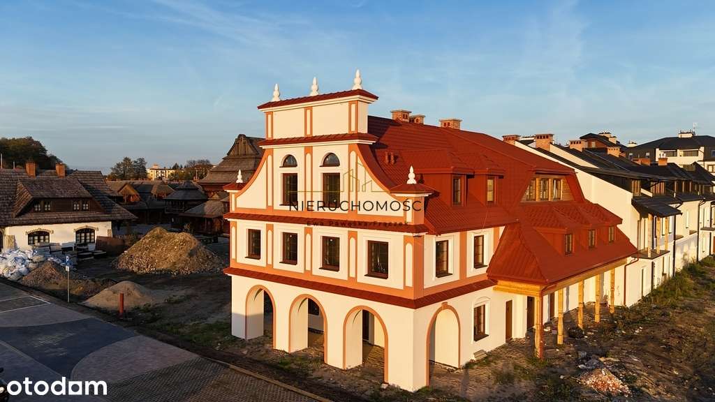 Kawalerka z widokiem na rynek Miasteczka Kresowego-5