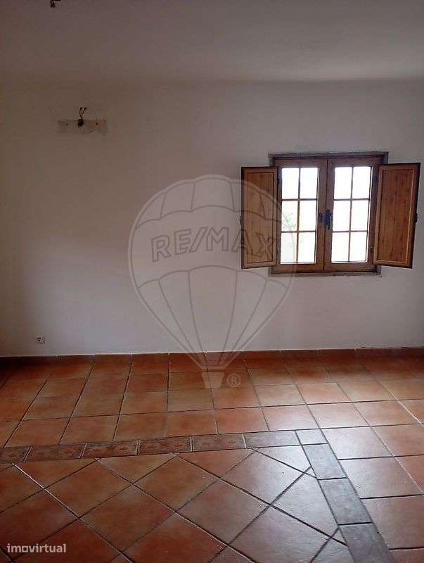 Moradia T2 para venda-7