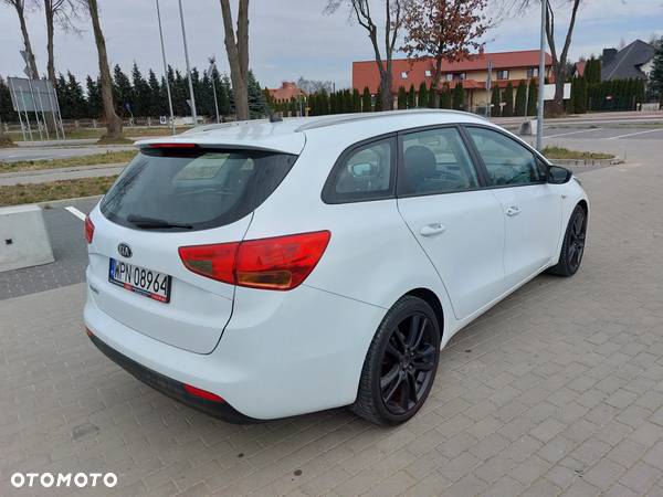 Kia Ceed - 4