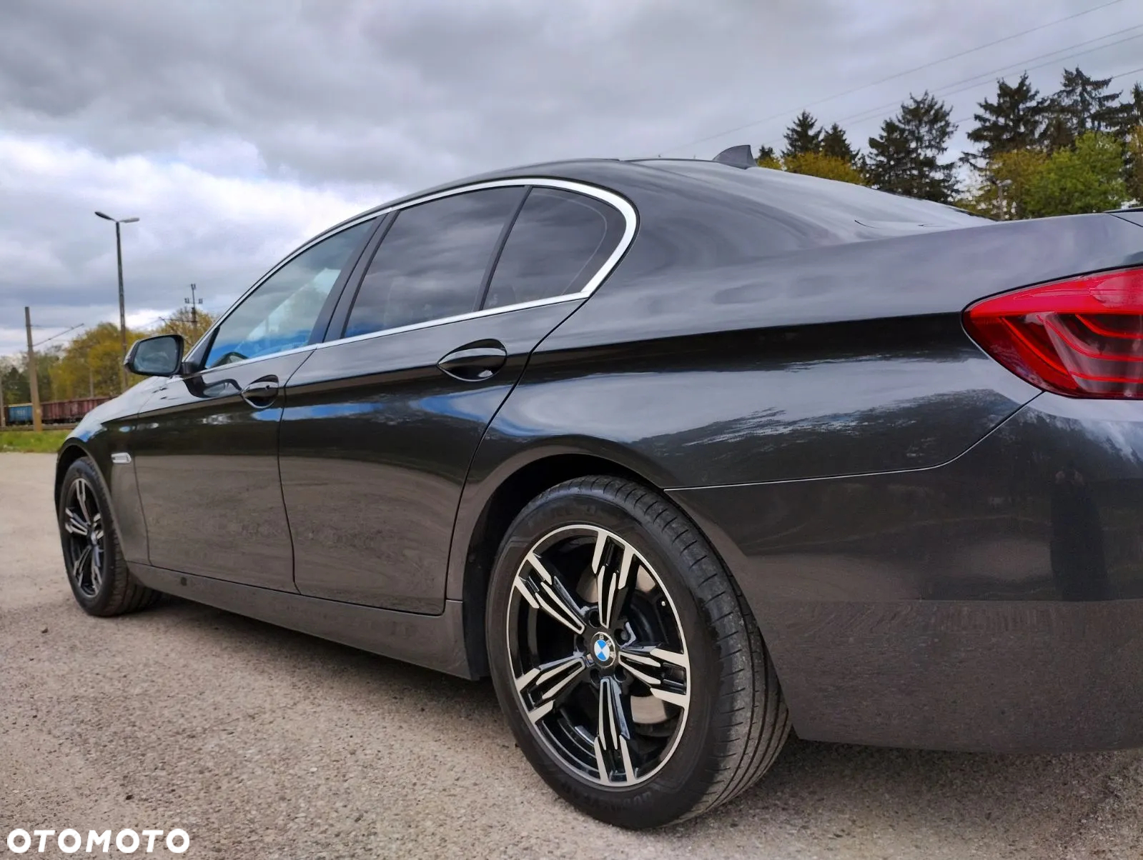 BMW Seria 5 520d xDrive - 4