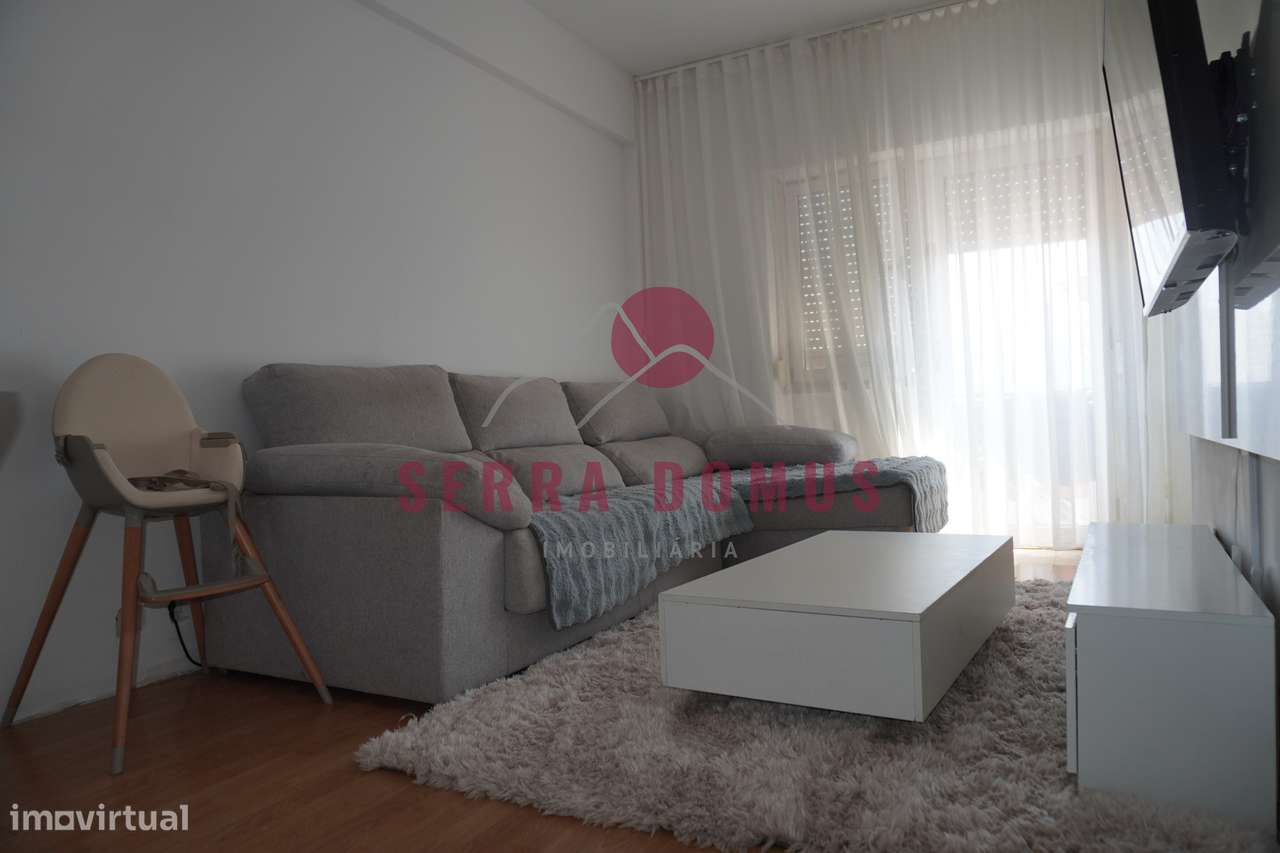 Apartamento T3 com 2 casas de banho em Casais de Mem Martins / Serr... - Grande imagem: 1/19