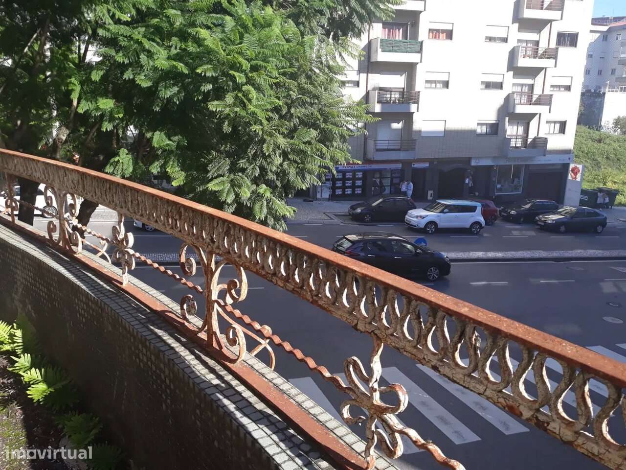 Prédio no Centro de São João da Madeira - Grande imagem: 2/24