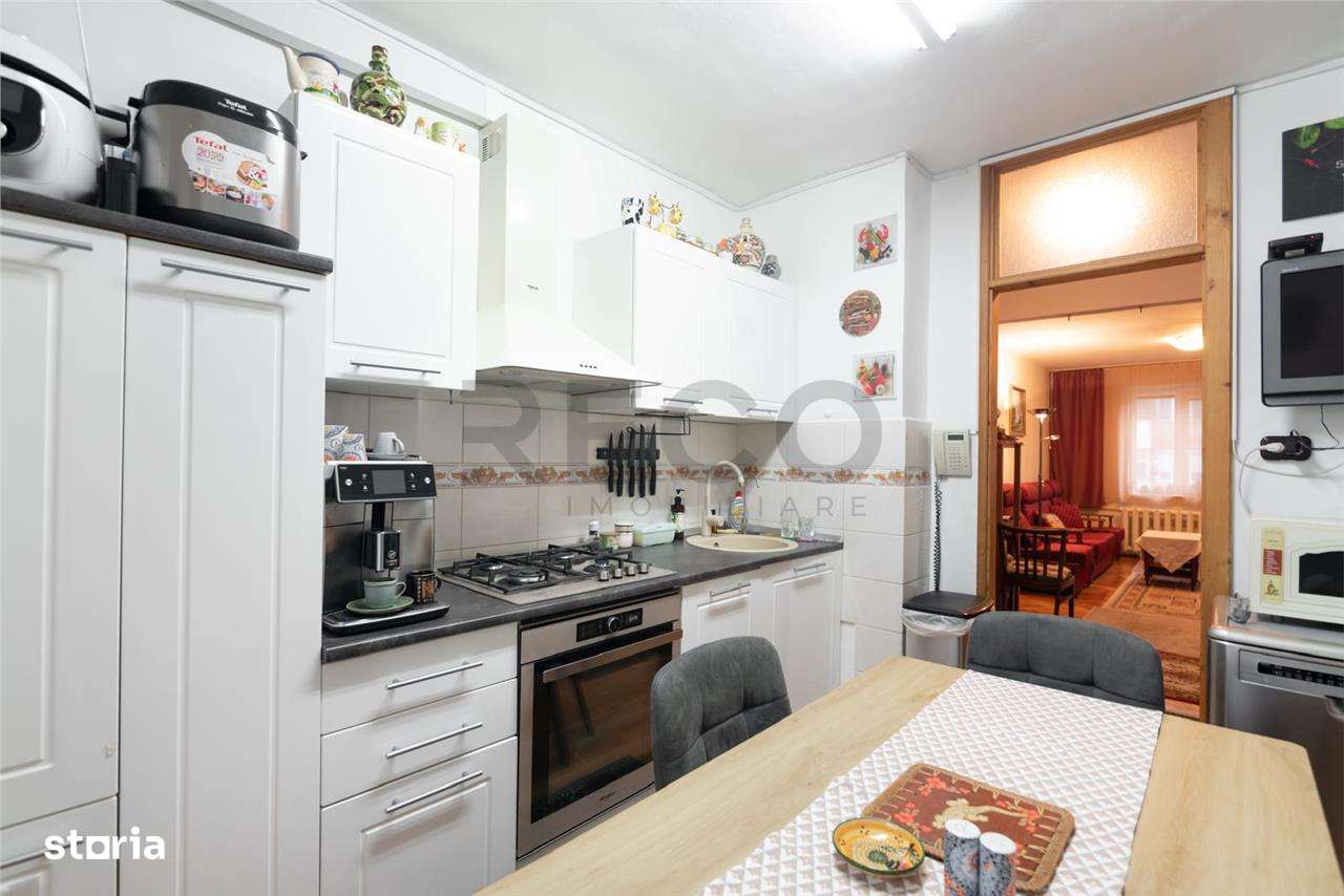 RECO Apartament 4 camere, decomandat, Bloc cu lift, Etajul 3, Zona Dra - Imagine principală: 3/20