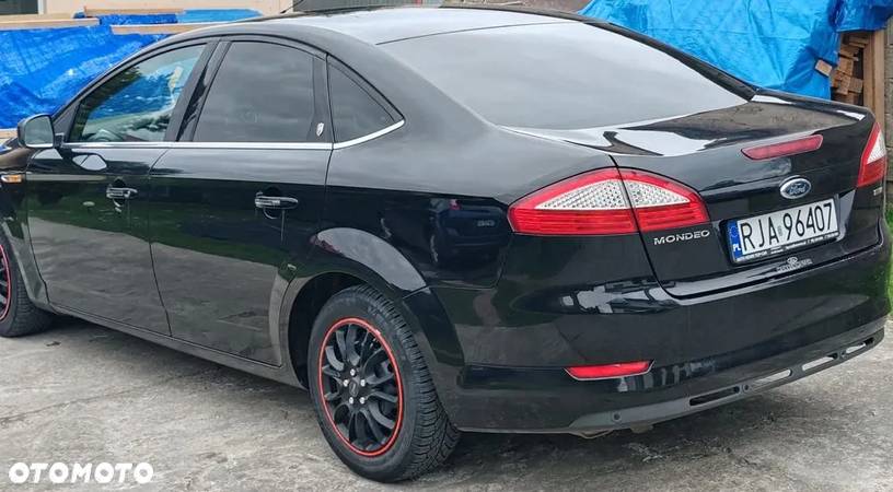 Ford Mondeo 1.8 TDCi Ghia - 9