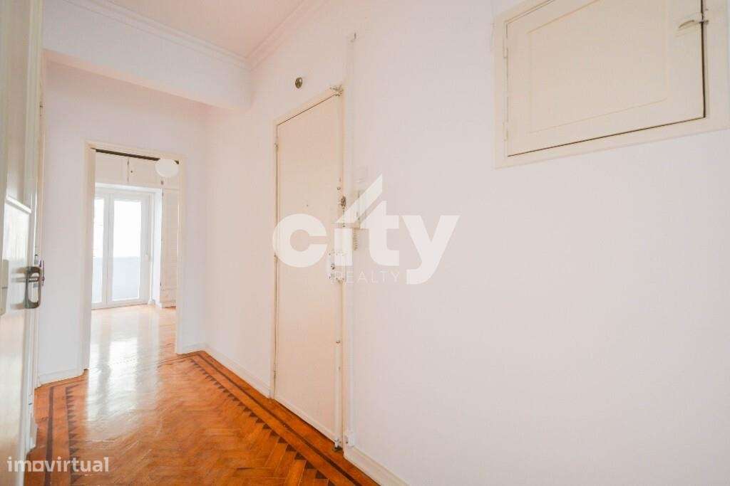 T2 COM COZINHA EQUIPADA JUNTO AO CAMPO PEQUENO - Grande imagem: 4/31