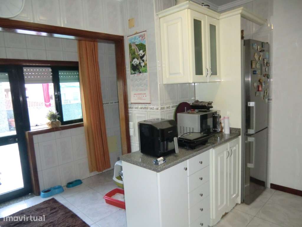 Apartamento T 3 c terraço,São João Madeira,centro-12