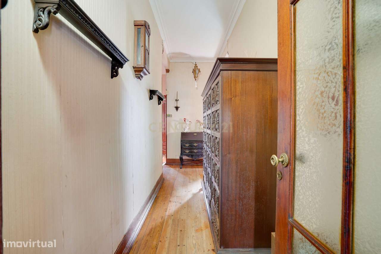 Moradia independente T6, situada no coração da linha de Cascais, junto - Grande imagem: 5/55