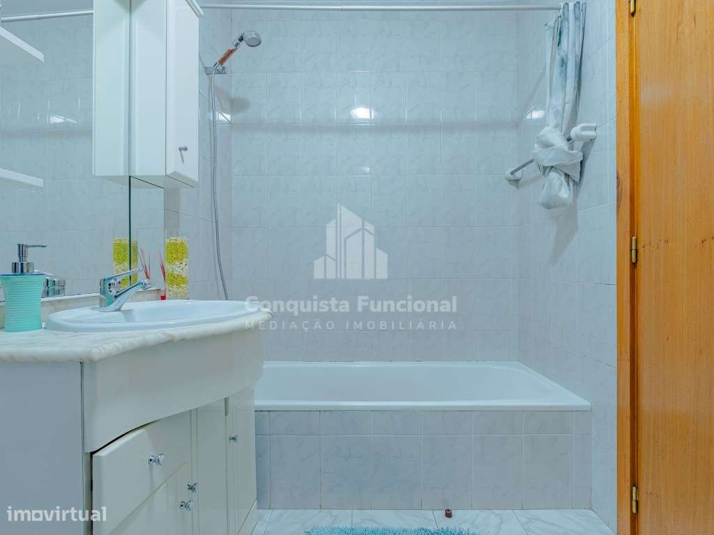 T3 com duas frentes em Ovar-Mobilado-18