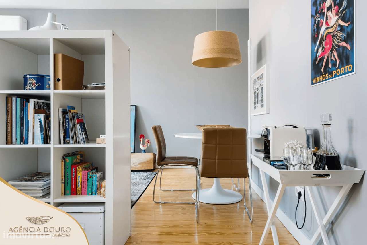 Apartamento T0 mobilado no centro histórico do Porto-3