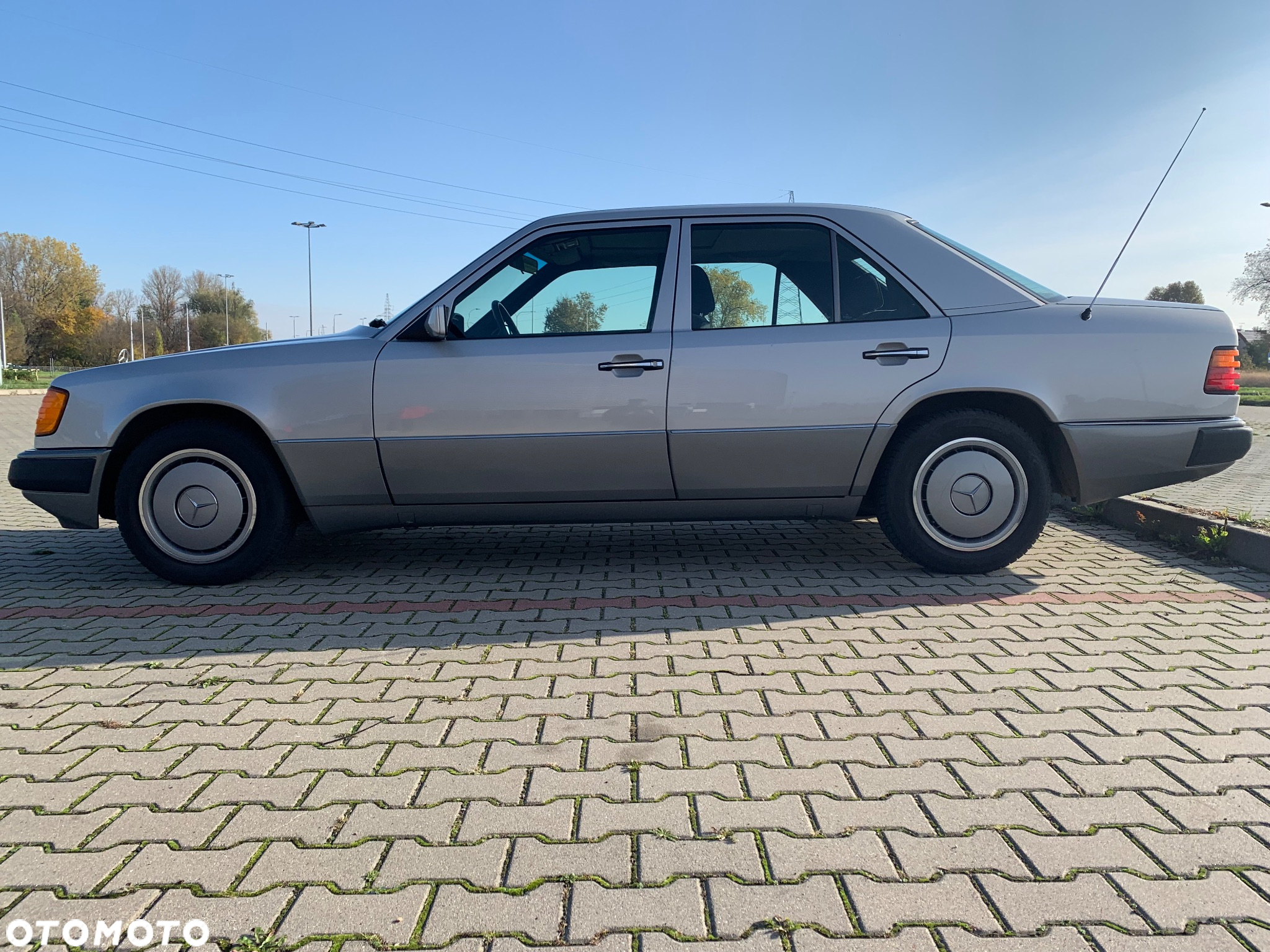 Mercedes-Benz W124 (1984-1993) - 12