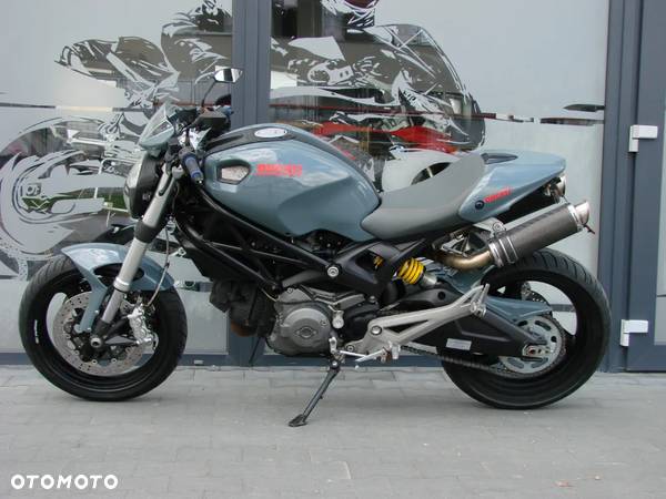 Ducati Monster - 4