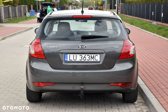 Kia Ceed Cee'd 1.6 Crdi Comfort + - 8