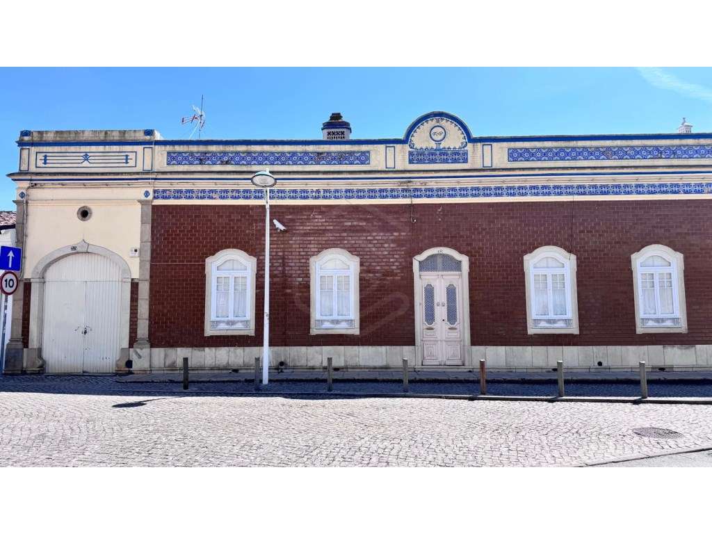 Moradia T4, arquitetura típica algarvia, piscina, centro, São Brás ... - Grande imagem: 2/53