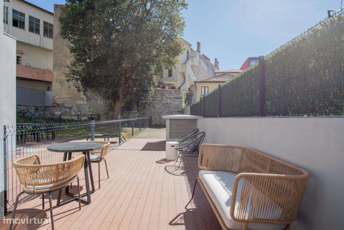 Estúdio - localizado em Santo Ildefonso Porto - Grande imagem: 2/9