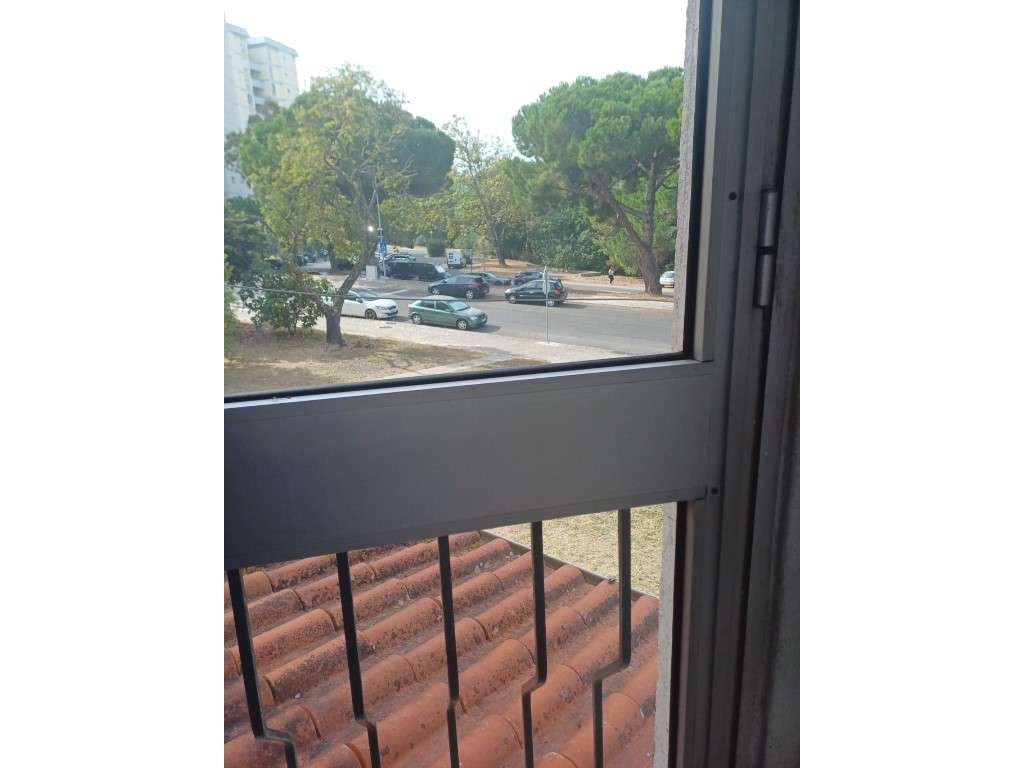 Apartamento T2 de Linha Contemporânea - Rés do Chão | 55 m² | Olivais-10