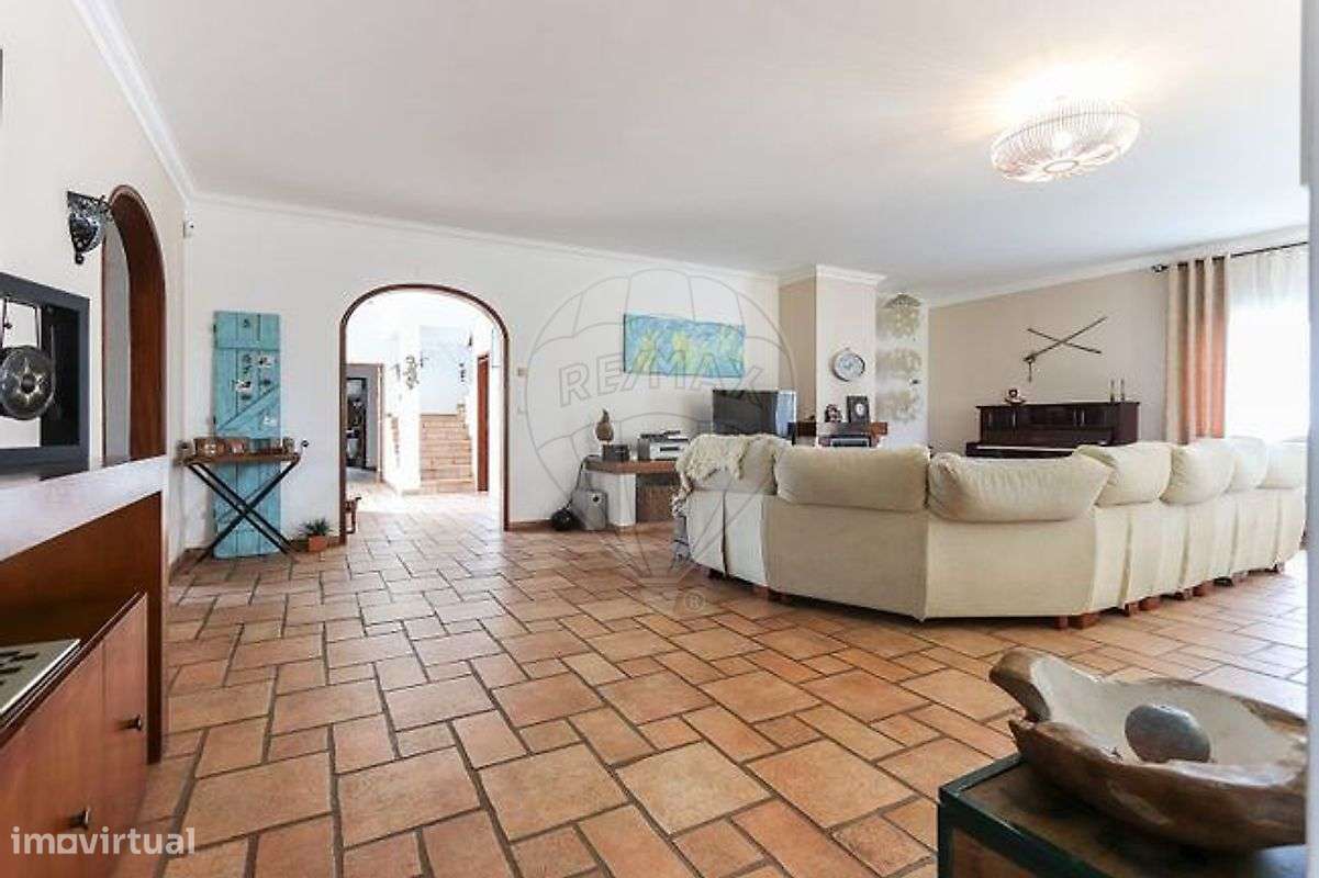 Moradia T4 para venda-16