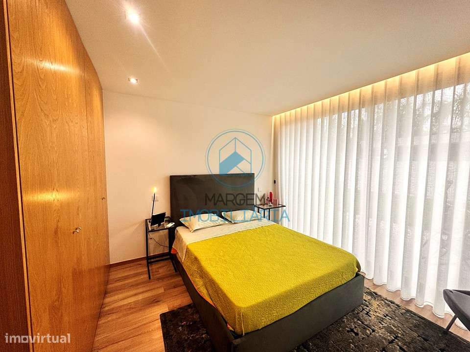 Moradia térrea individual – Painéis; AC; Lareira, Garagem-14