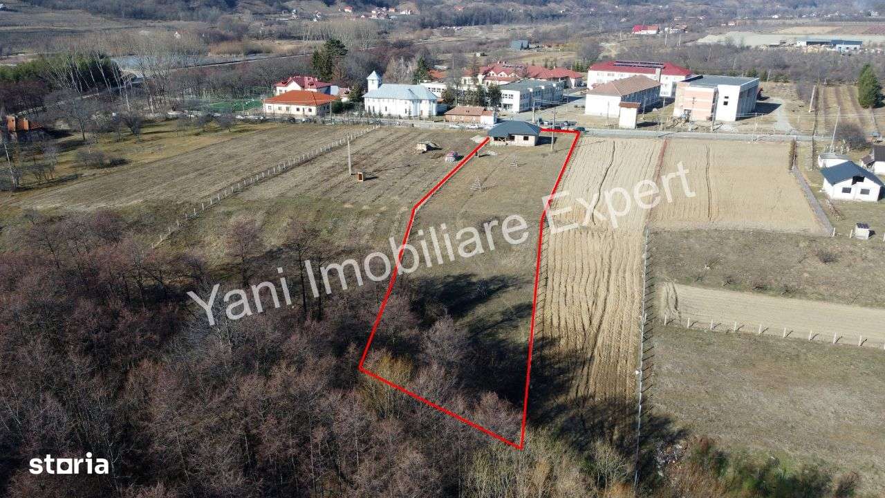 Casă de vânzare în comuna Șuici, sat Șuici, județ Argeș. - Imagine principală: 5/19