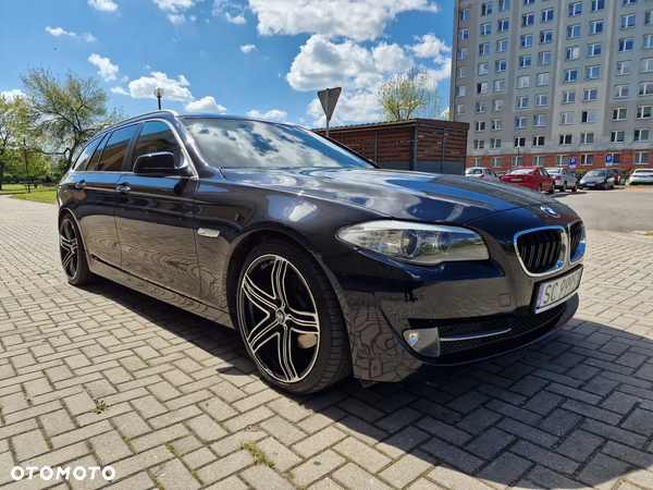 BMW Seria 5 520d Touring - 1