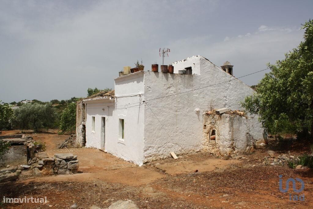 Terreno para construção T3 em Faro de 28160,00 m2