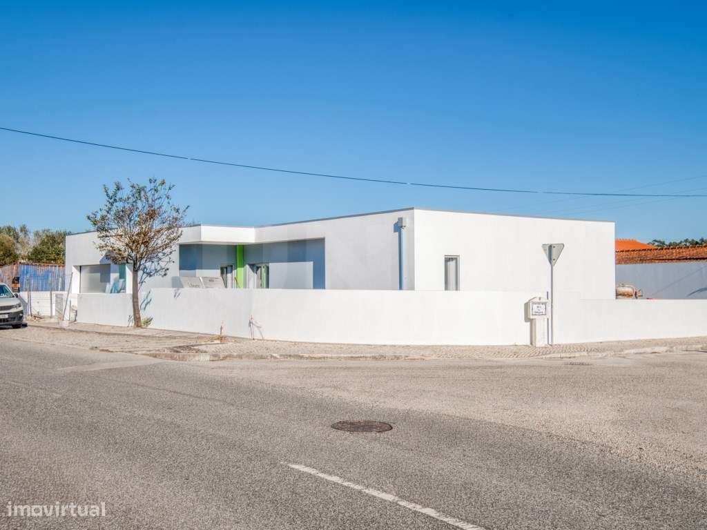 Moradia T4, para venda, em Nadadouro, Caldas da Rainha - Grande imagem: 2/16