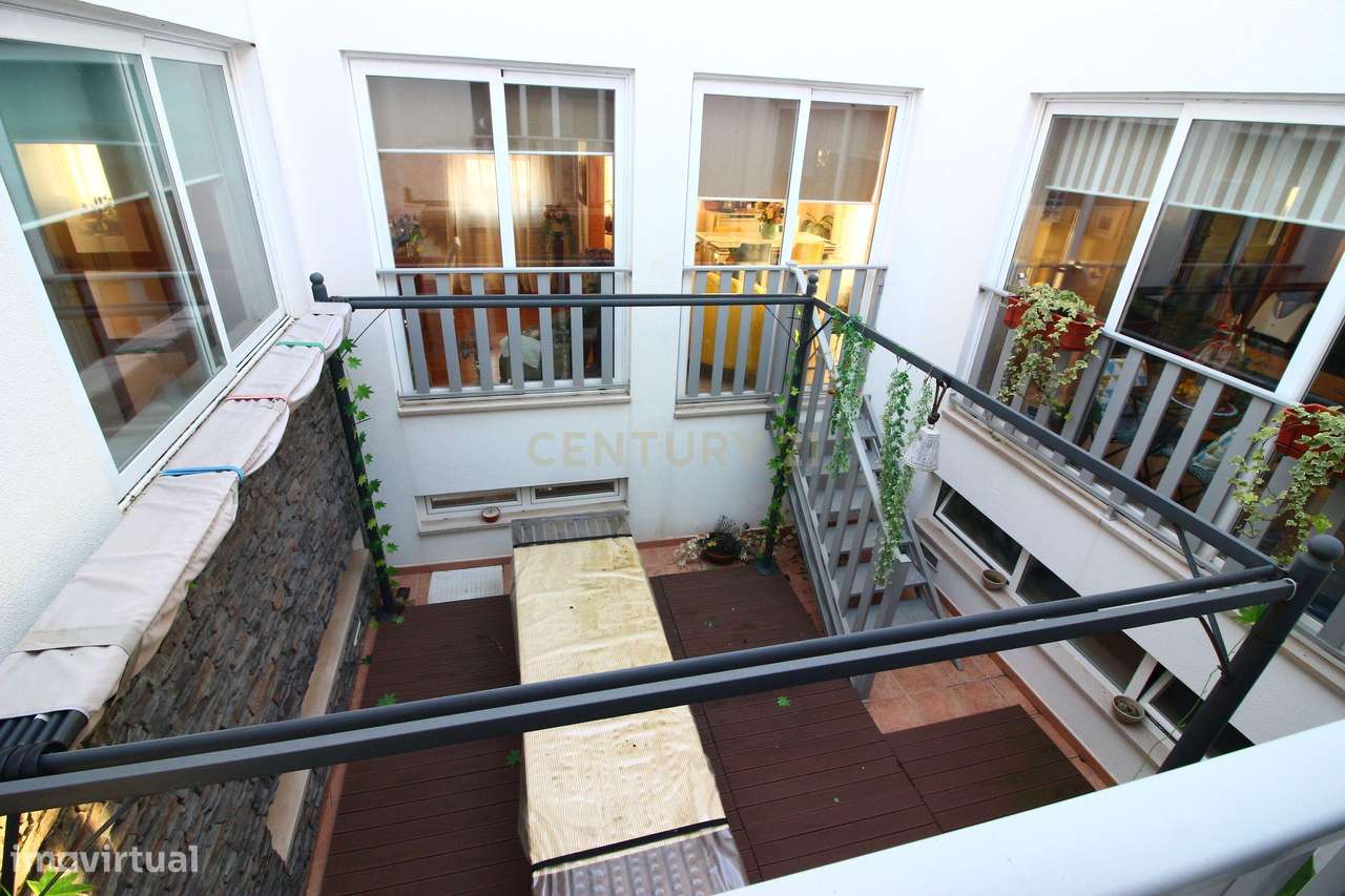 Moradia V4 em Torres Vedras, 566m2 ,vistas excecionais, qualidade e co-19