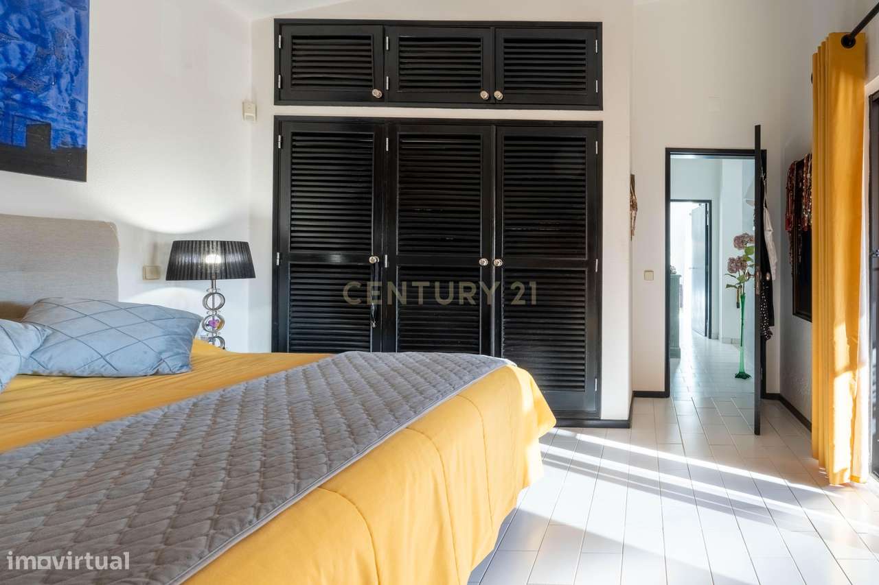 Oportunidade Rara: Moradia com Piscina e 3097m² de Terreno em Almancil-32