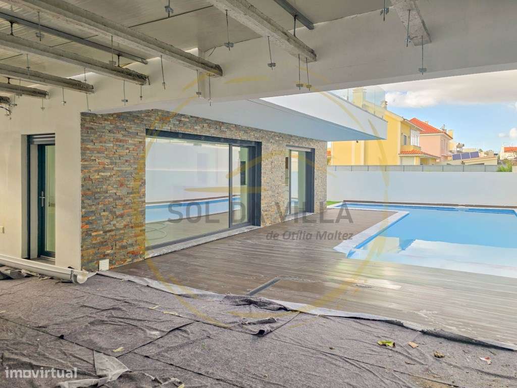 Moradia T4 Isolada com piscina - Valadares, Corroios - 750.000€-42